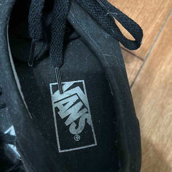 Vans black size 8 - Picture 2 of 2
